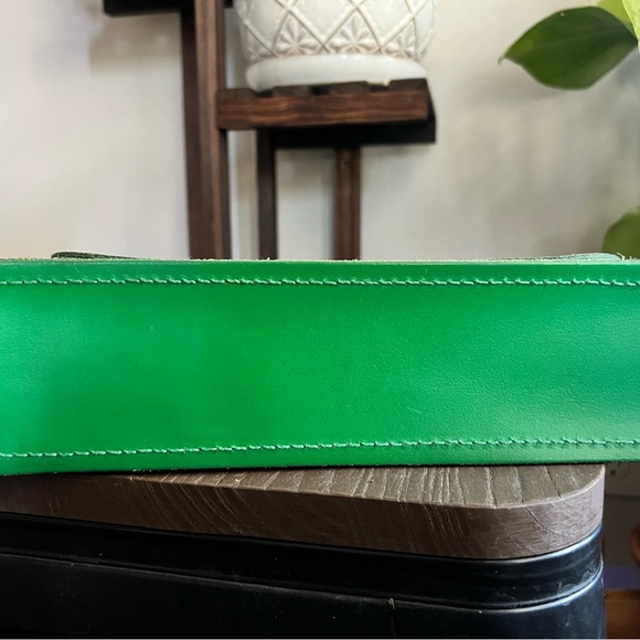 Cambridge Satchel Company 13 inch Satchel in Kelly Green Vintage - Picture 6 of 11